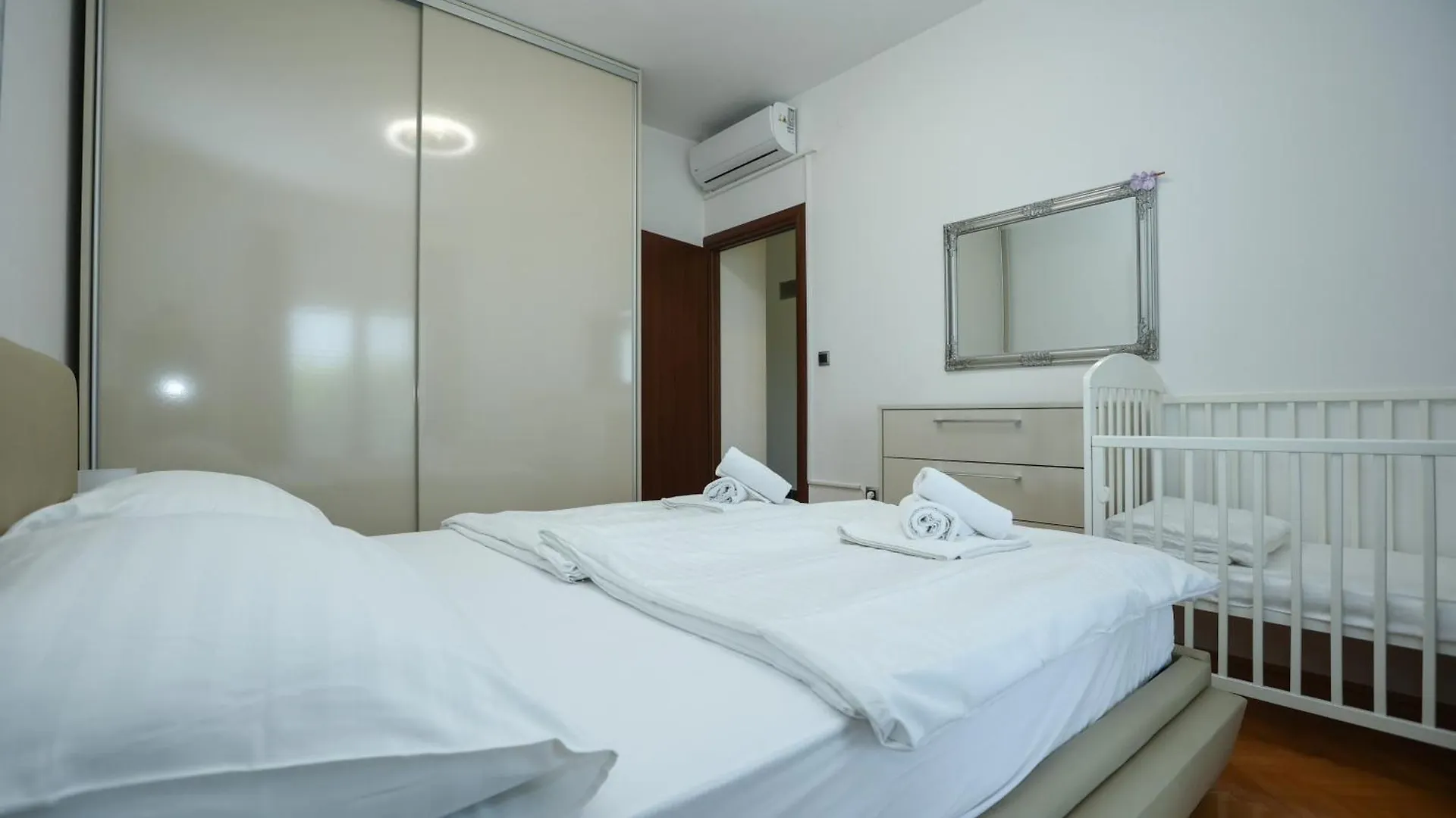 Rs Two Bedroom Apartment Sukosan