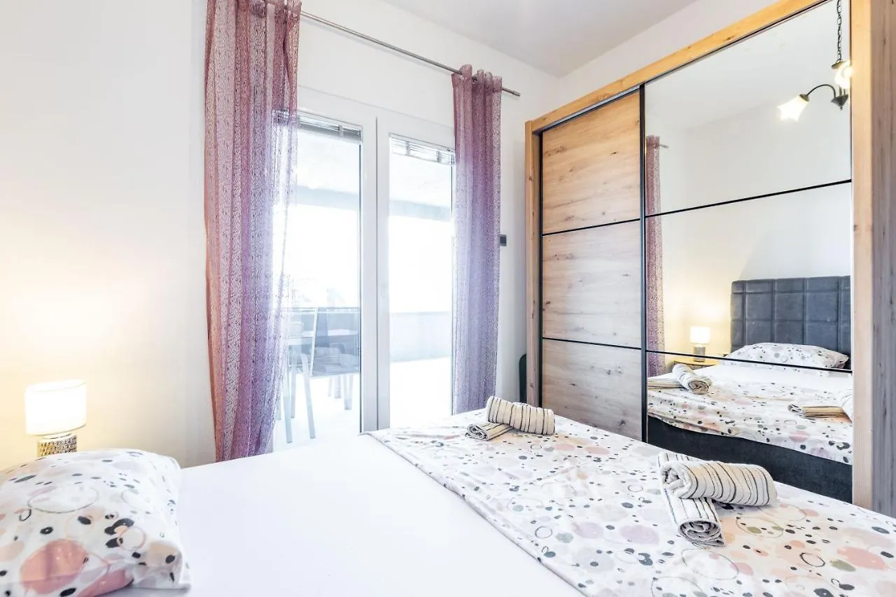 Rs Two Bedroom Apartment Sukosan